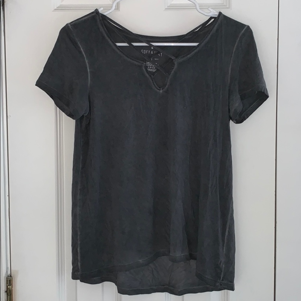 Grey t shirt